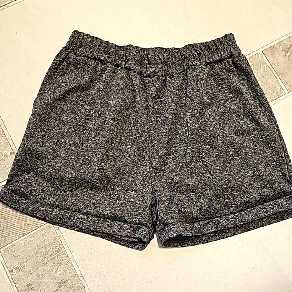 Grey shorts, has pockets